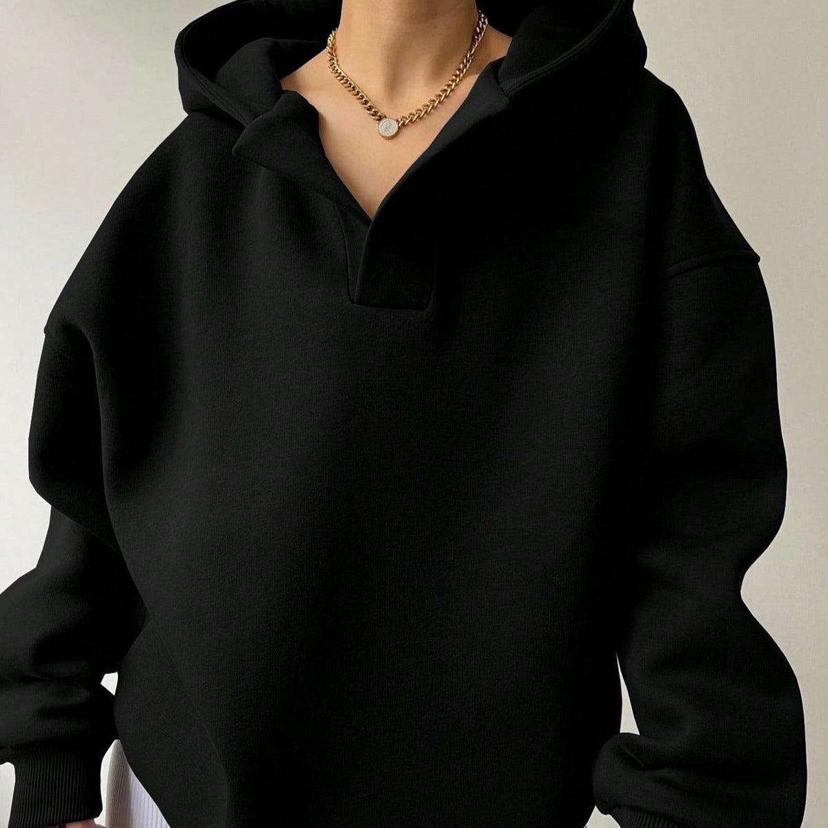 Leonie Women's Oversized Hoodie - Black