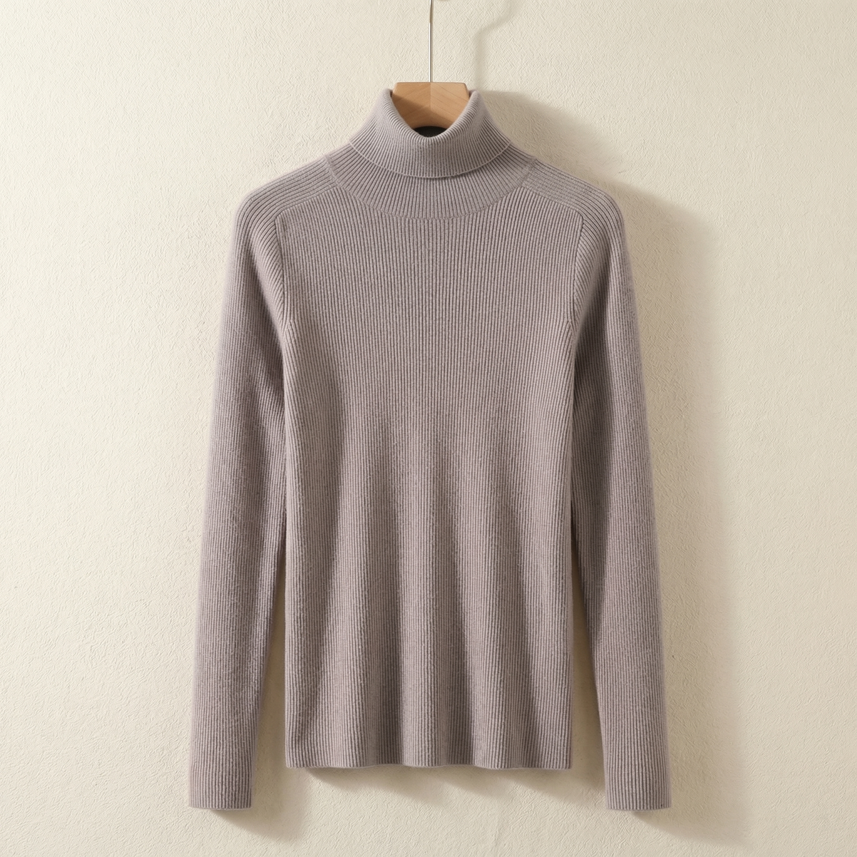 Cleo | Fitted Ribbed Cashmere Turtleneck Sweater