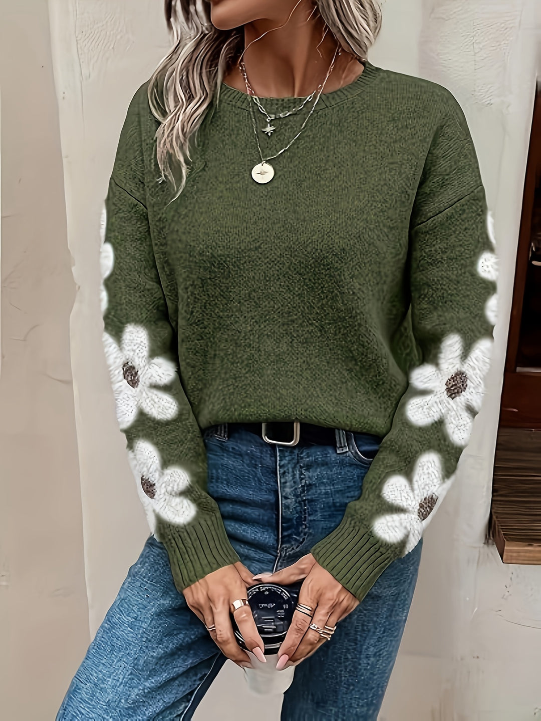 Emma | Cozy Floral Crew Neck Oversized Sweater with Fuzzy Appliques
