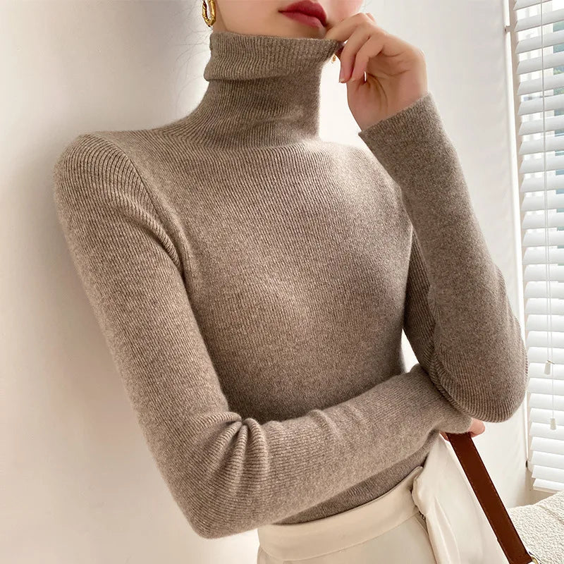 Skai | Slim Cashmere Turtleneck Sweater with Fine Rib